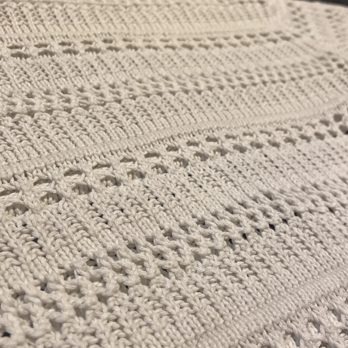 Vit stickad tröja från H&M - 1