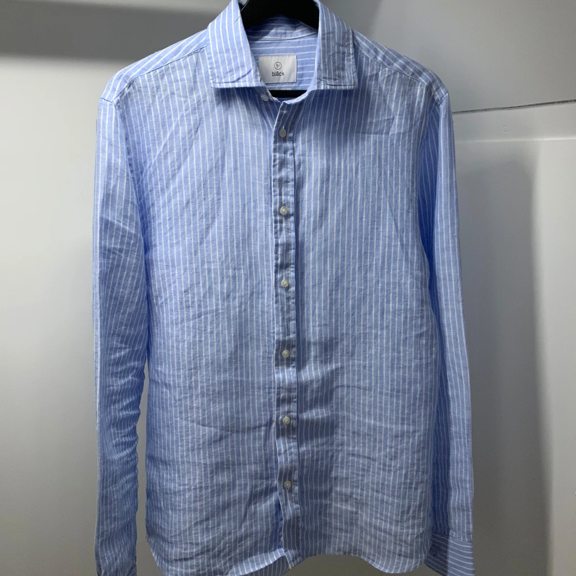 Ljusblå randig skjorta från Bläck - 3