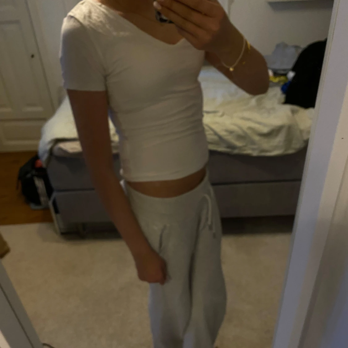 Vit v-ringad t-shirt från Amisu - 1