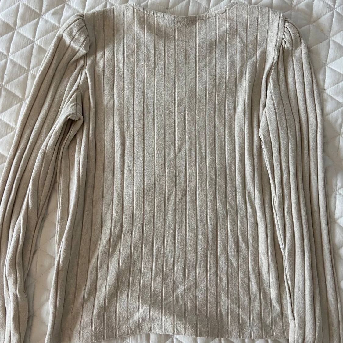 Beige ribbad tröja från Name It - 1