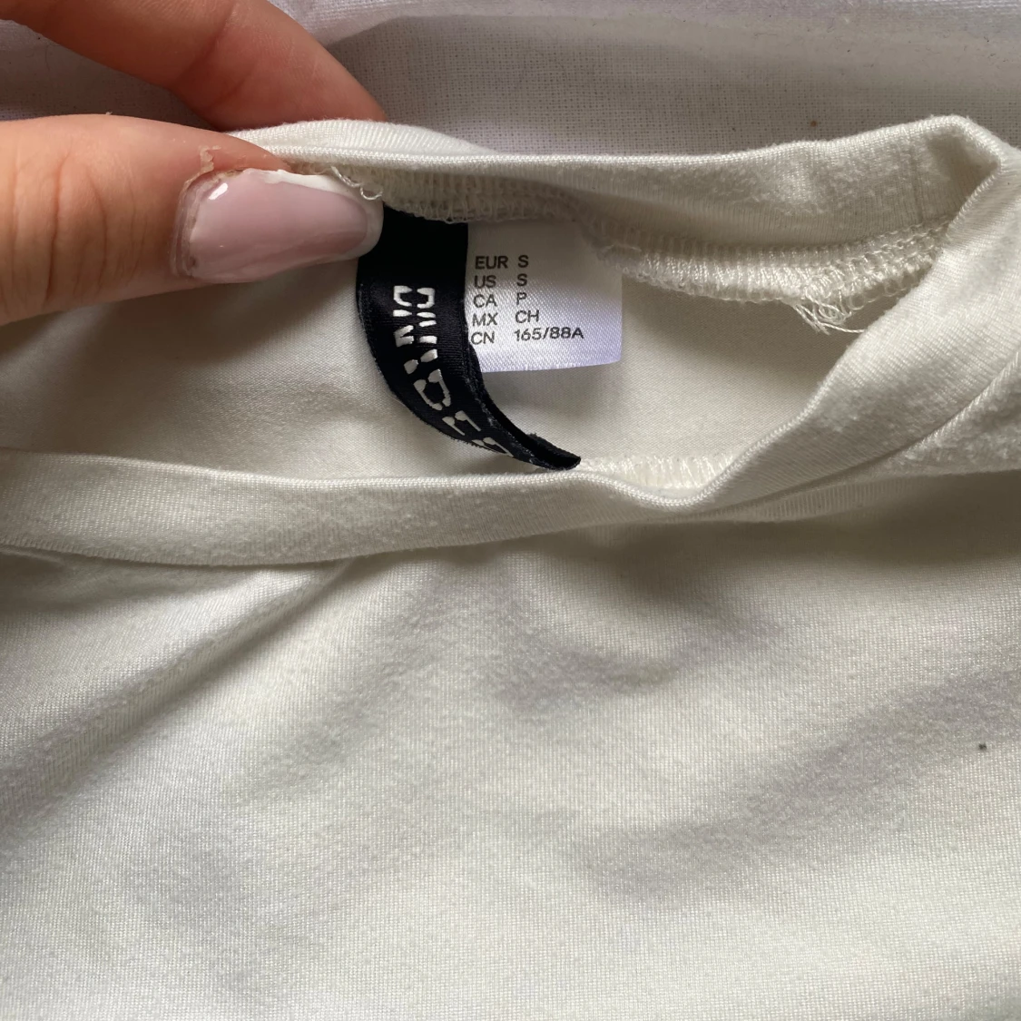 Vit tight t-shirt från H&M - 1