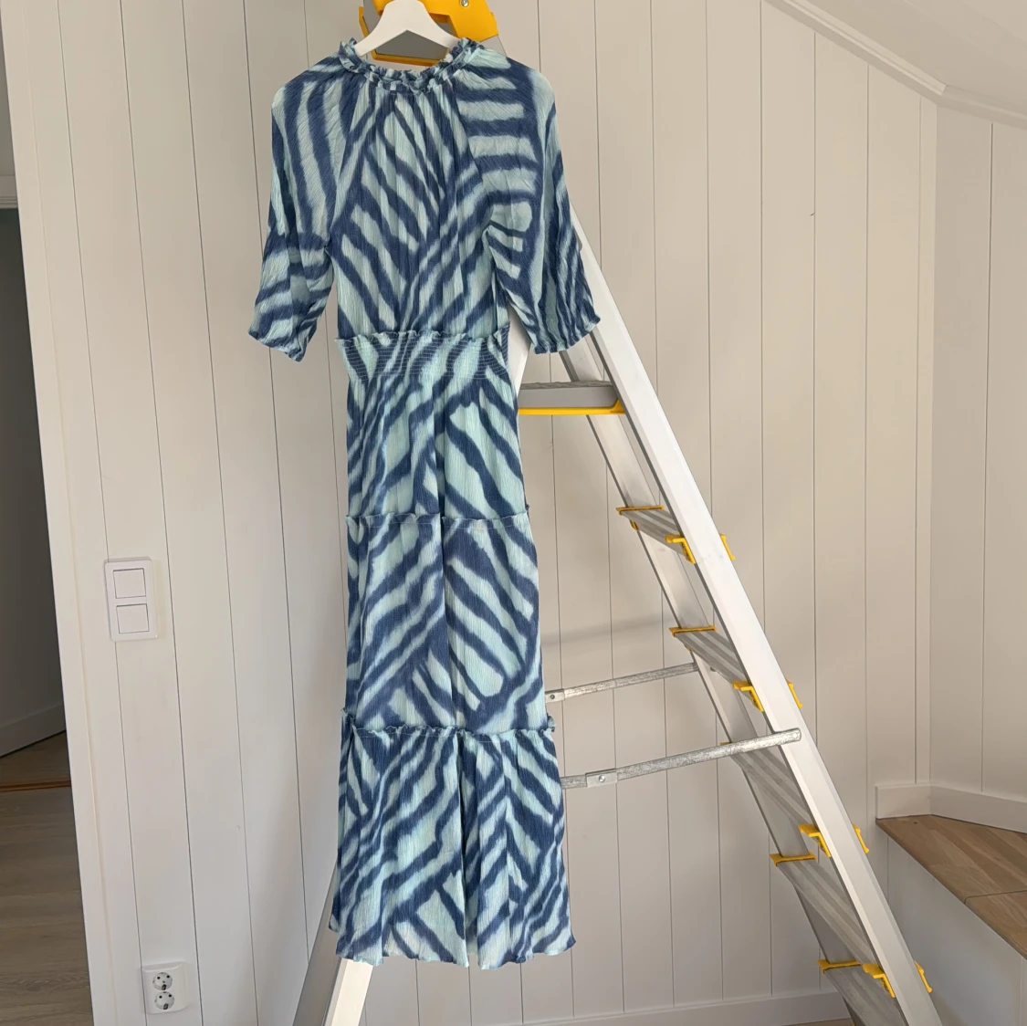 Blåvit långklänning från Rails - 1