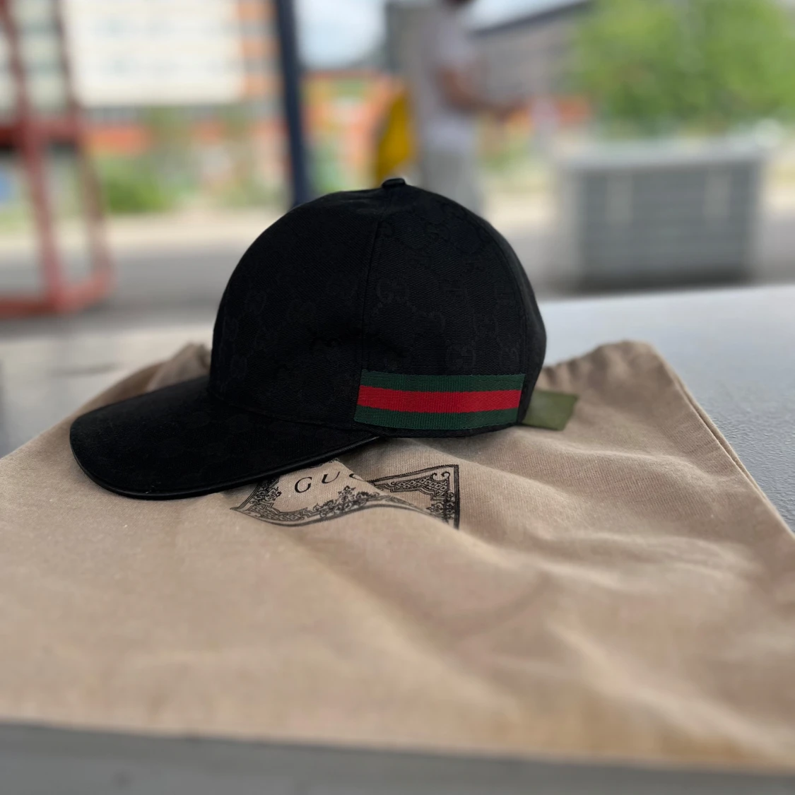 Svart keps från Gucci med GG-mönster - 1