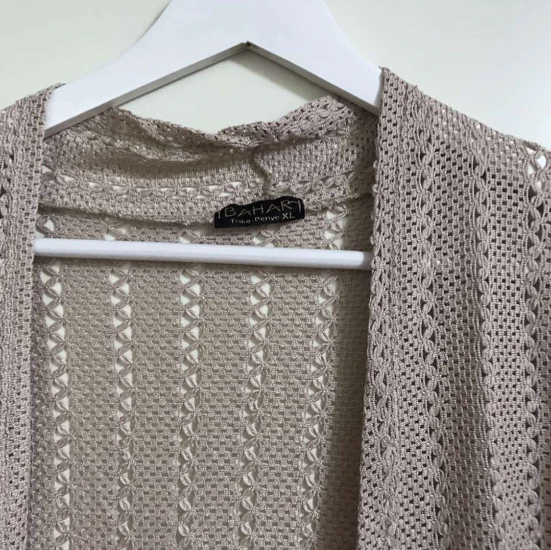 Beige stickad cardigan jacka Bahar - 1
