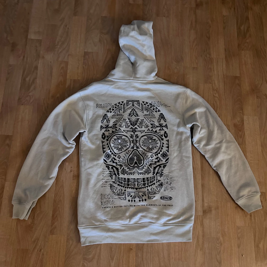 Beige hoodie med döskalletryck LCW Casual - 1