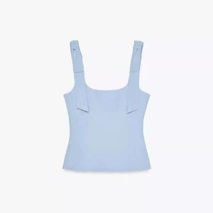 Snygg topp - Jättefin topp! Köpte den här på plick och lappen är avklippt så är lite osäker vart den är ifrån! Storlek L men skulle säga att den mer sitter som en M