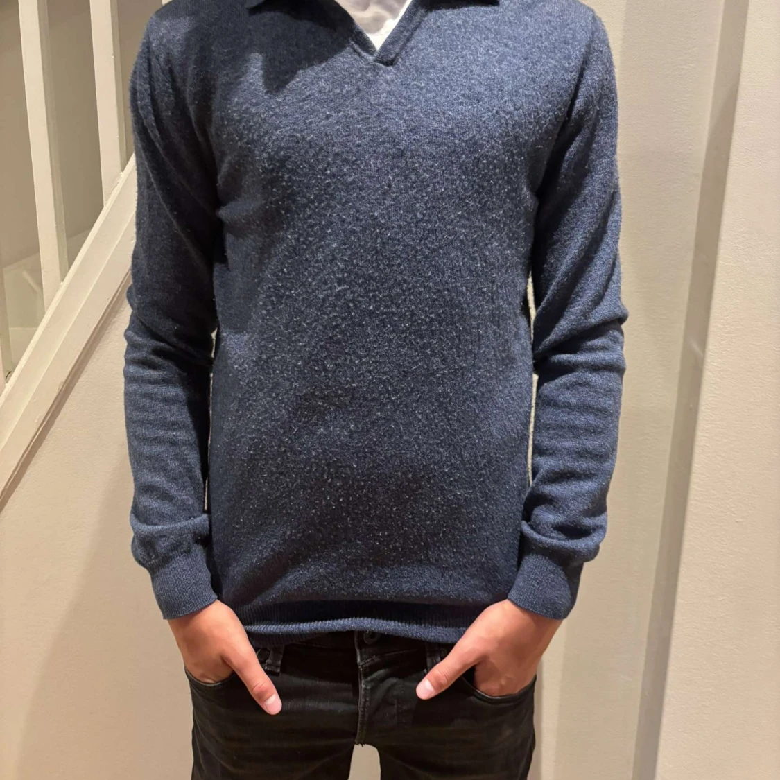 Blå stickad tröja från John Henric - 1