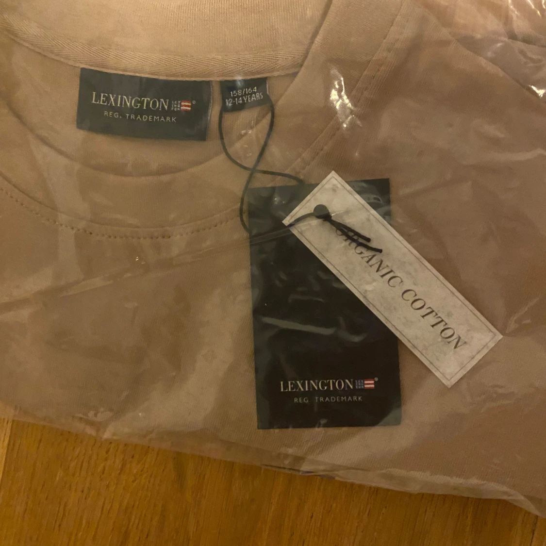 Beige t-shirt från Lexington - 1