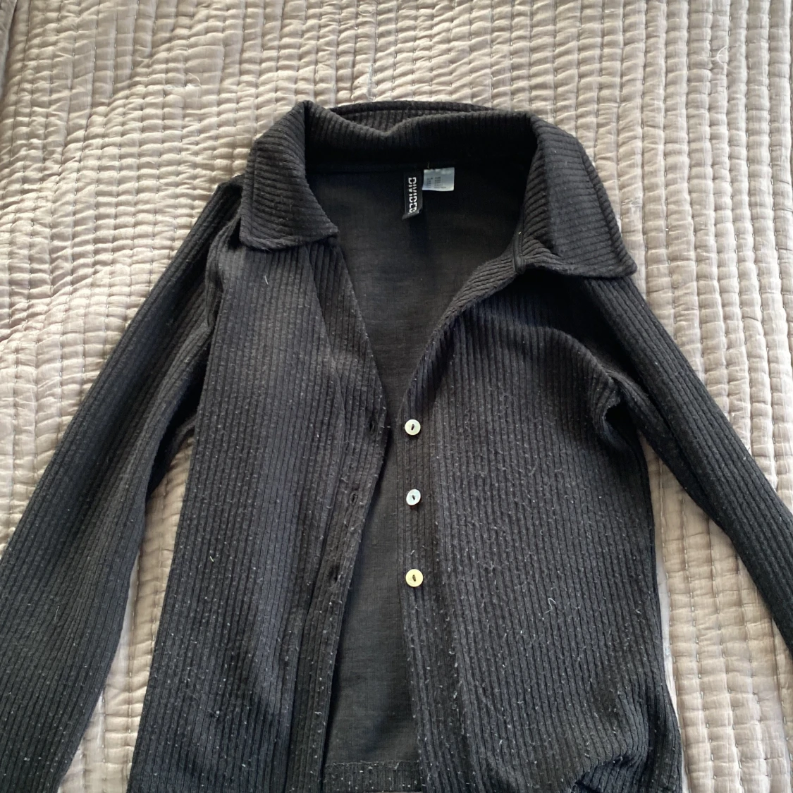 Svart ribbad kofta från H&M Divided - 1