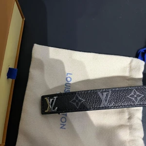 Lv Armband - Lv Armband i ny skick, kvitto ingår i köpet. Kan fraktas