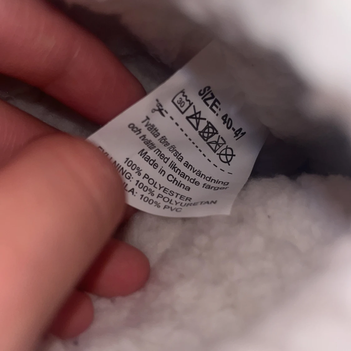 Vita fluffiga mystofflor storlek 40-41 - 2