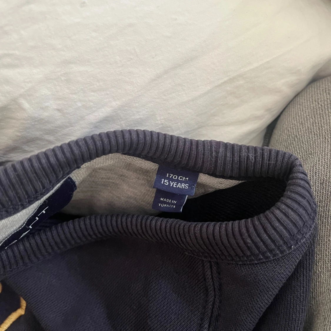 Mörkblå sweatshirt från Gant - 3