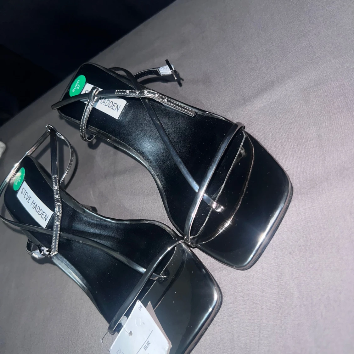 Steve Madden metallic black klackar – stl 37, helt nya!