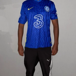 Chelsea Lukaku 9 tröja storlek S  - Storlek S på tröjan. Lukaku 9 på ryggen. Fin replika med grym kvalitet. Helt ny. Pris: 300