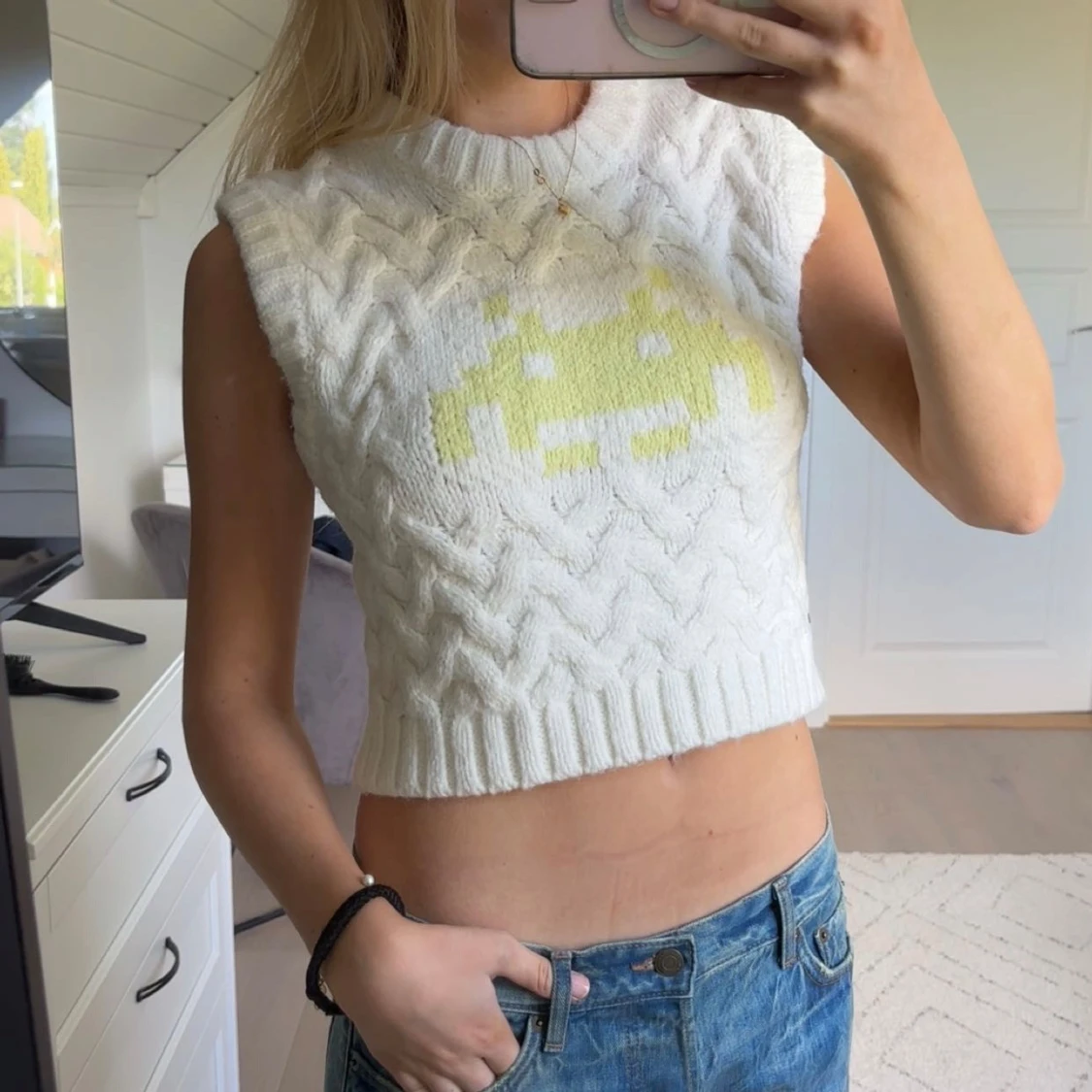 Vit stickad croppad topp Zara Space Invaders