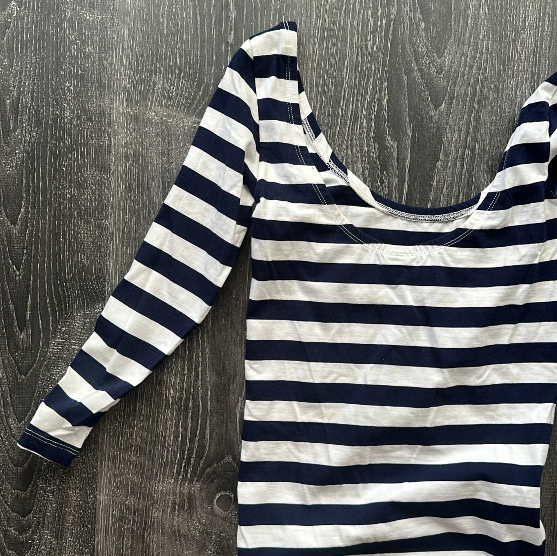 Randig långärmad body i bomull - 2