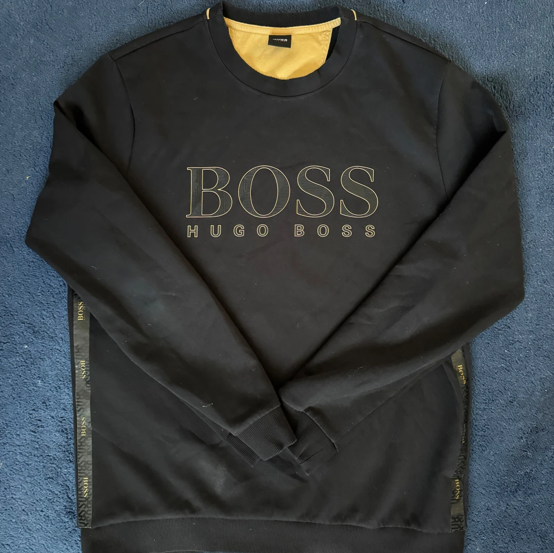 Svart BOSS sweatshirt med logga - 1