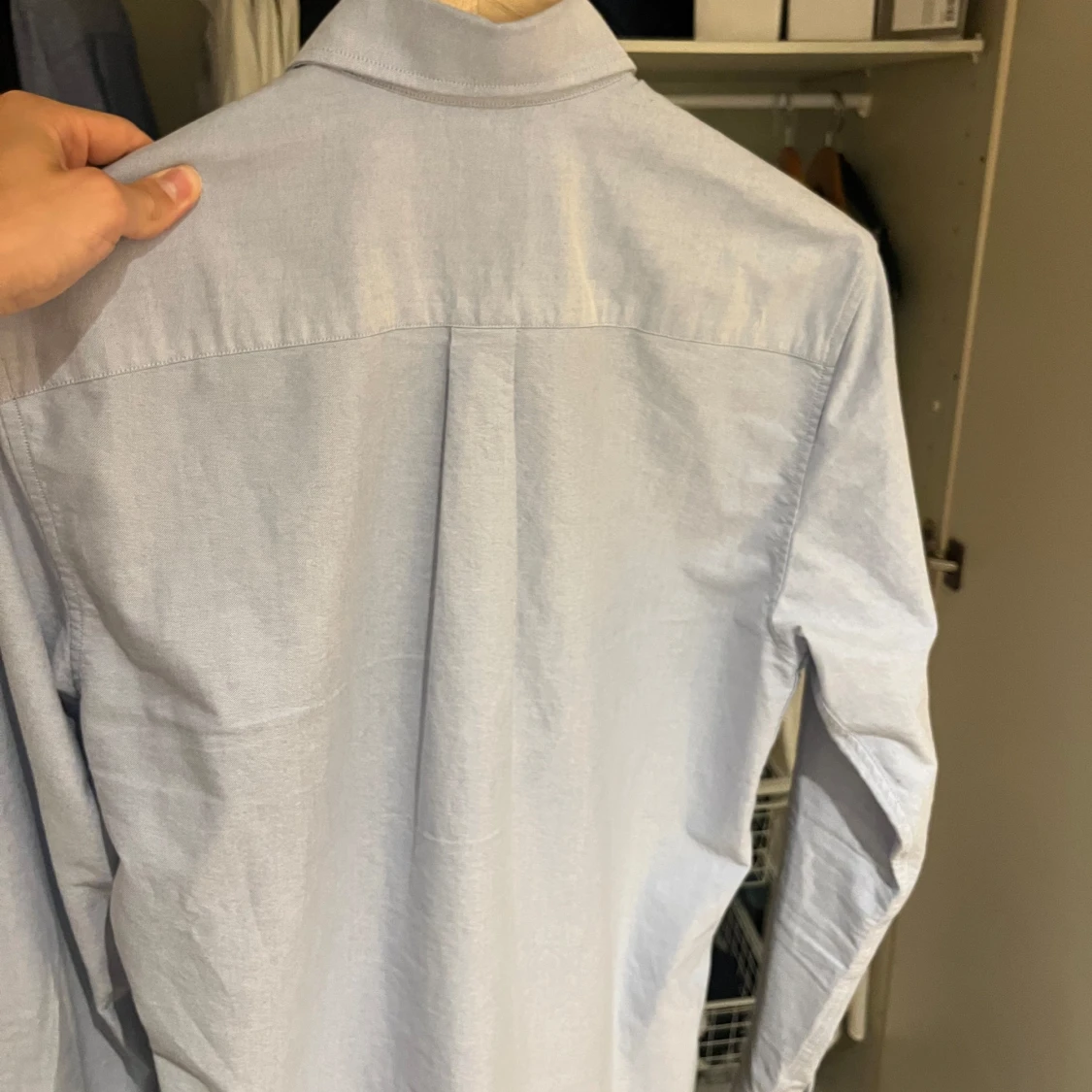 Ljusblå oxfordskjorta från Oscar Jacobson - 2