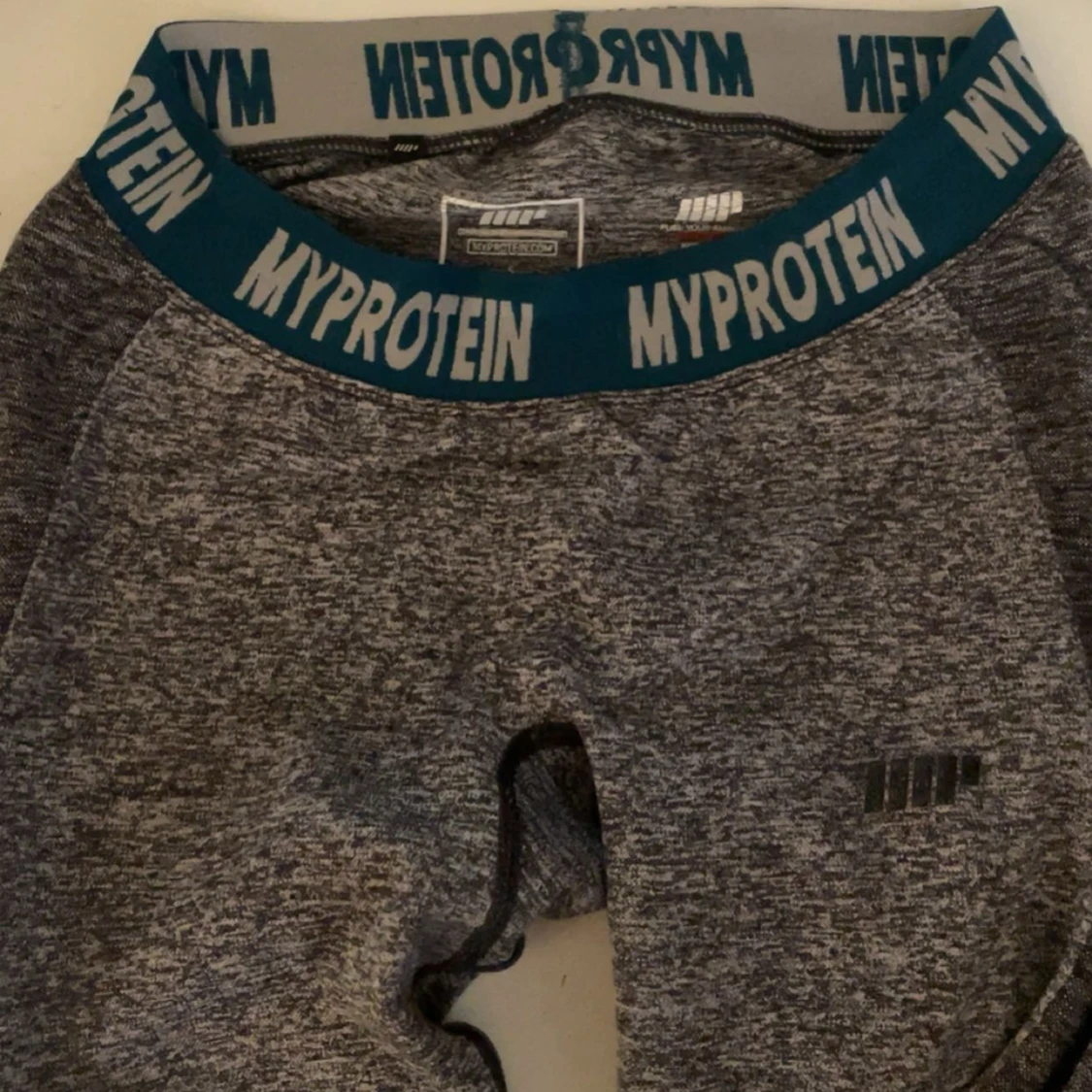 Gråa leggings från MyProtein - 1
