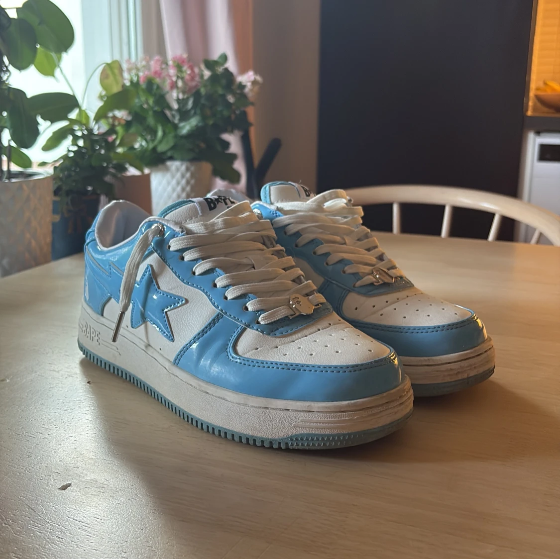 BAPE STA sneakers i blått och vitt