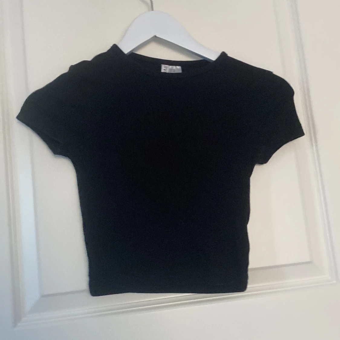Svart croppad topp från H&M Divided
