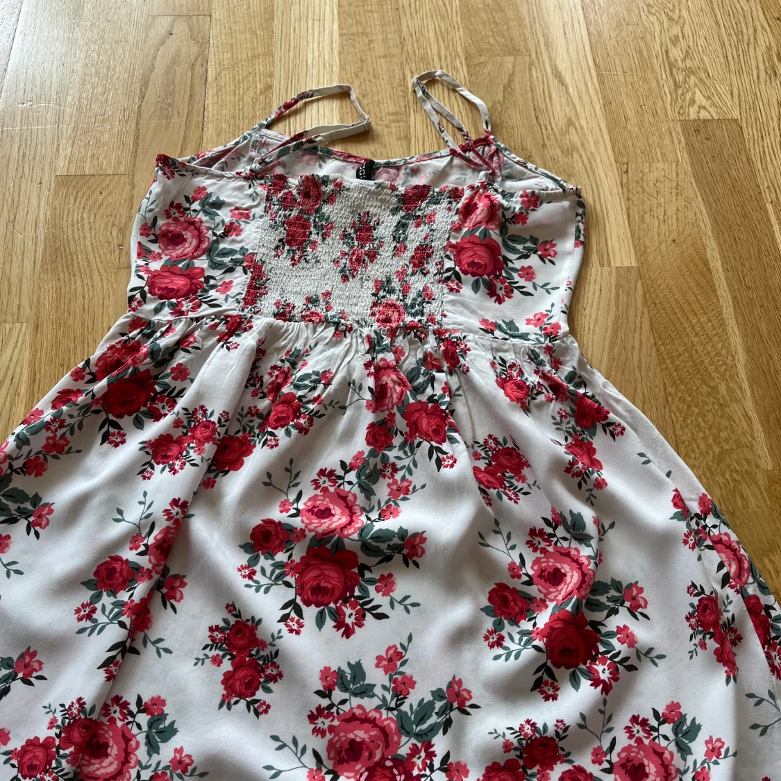 Vit blommig sommarklänning H&M Divided - 1