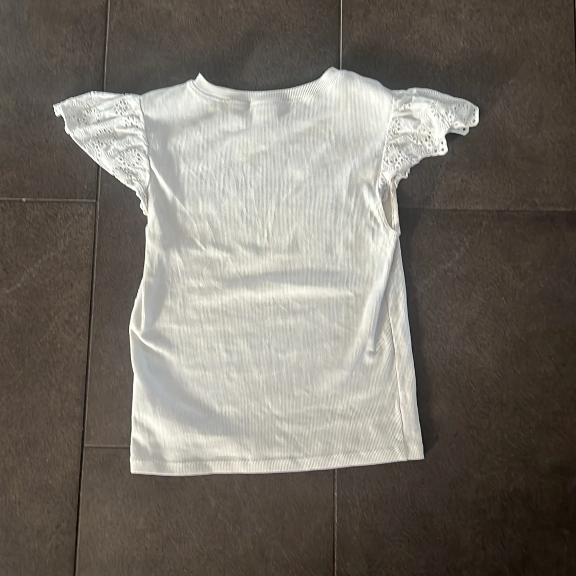 Vit blus med spetsärmar Gina Tricot - 1