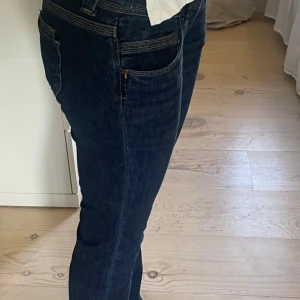 Pepe jeans - Säljer dom här superfina jeansen med en låg midja. Dom är helt nya och bara testade några gånger, säljer dom då dom tyvärr var lite för stora. 💕💕