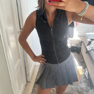 Urban outfitters topp - Urban outfitters topp köpt i london🖤aldrig använd