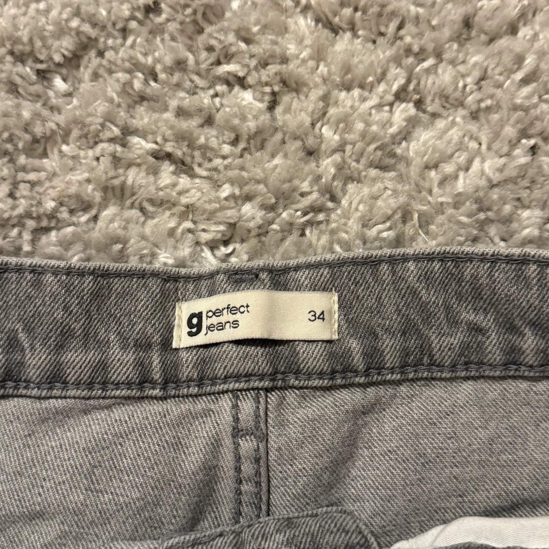 Gråa jeans Gina tricot  - 2
