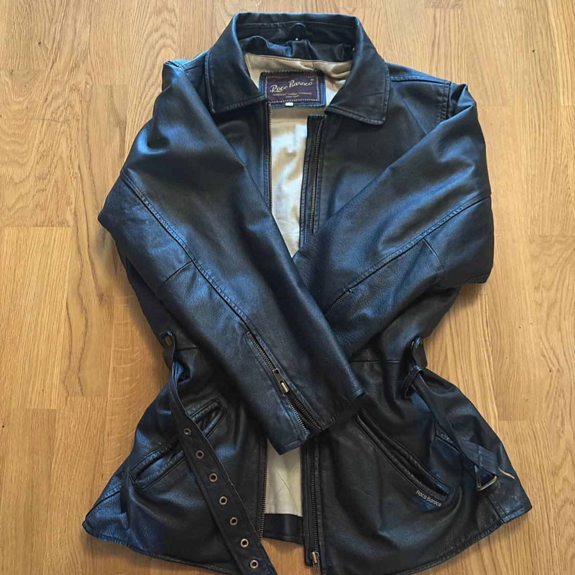 Svart skinnjacka - 2