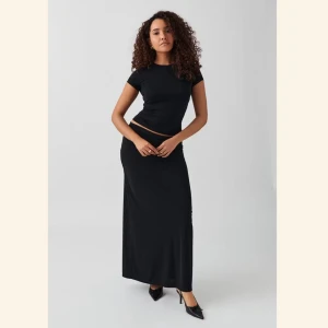 Low waist maxi skirt - Slutsåld kjol från Gina Tricot, använd en gång🌸