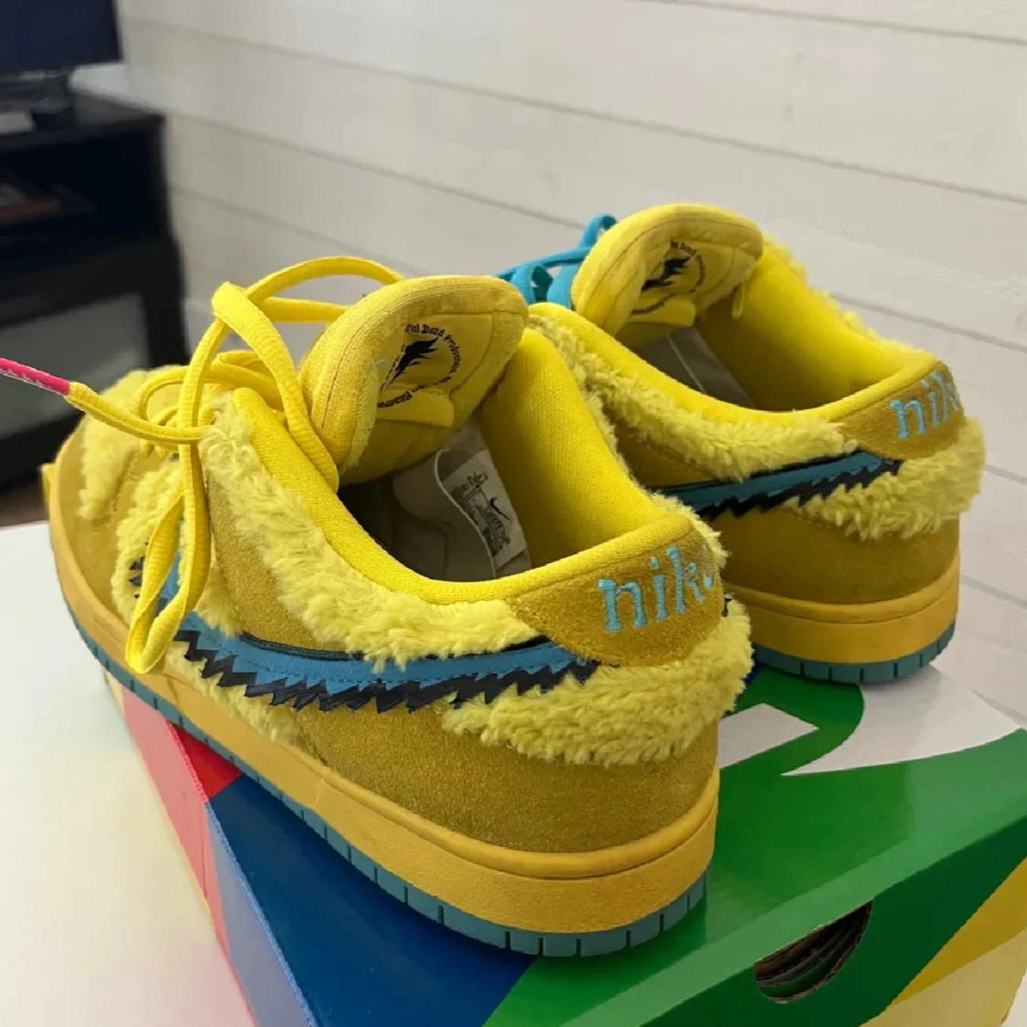 Nike SB Dunk Low Grateful Dead Yellow - 1
