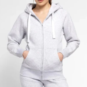 Söker!!! 👀 russemerch tröja grå storlek xs. - Pris kan diskuteras men gärna ganska billigt beroende på skick.