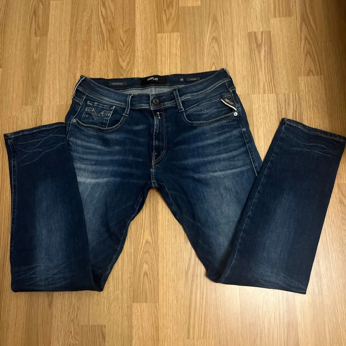 Mörkblå jeans från Replay - 2