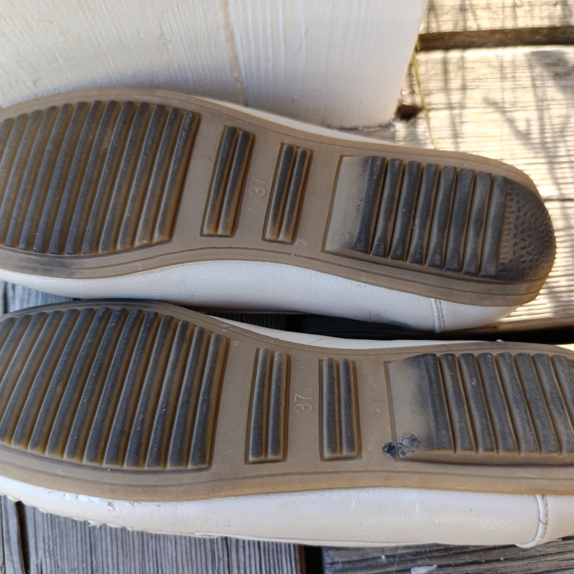 Beige loafers i skinn från Candice - 1