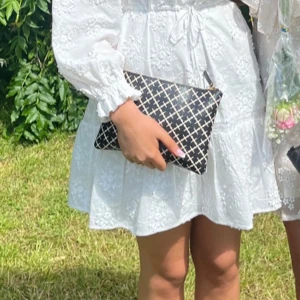 By malene birgier väska - Bra skick! Helt ny från utsidan, köpte för 1000, kan förhandla priset vid snabb affär!