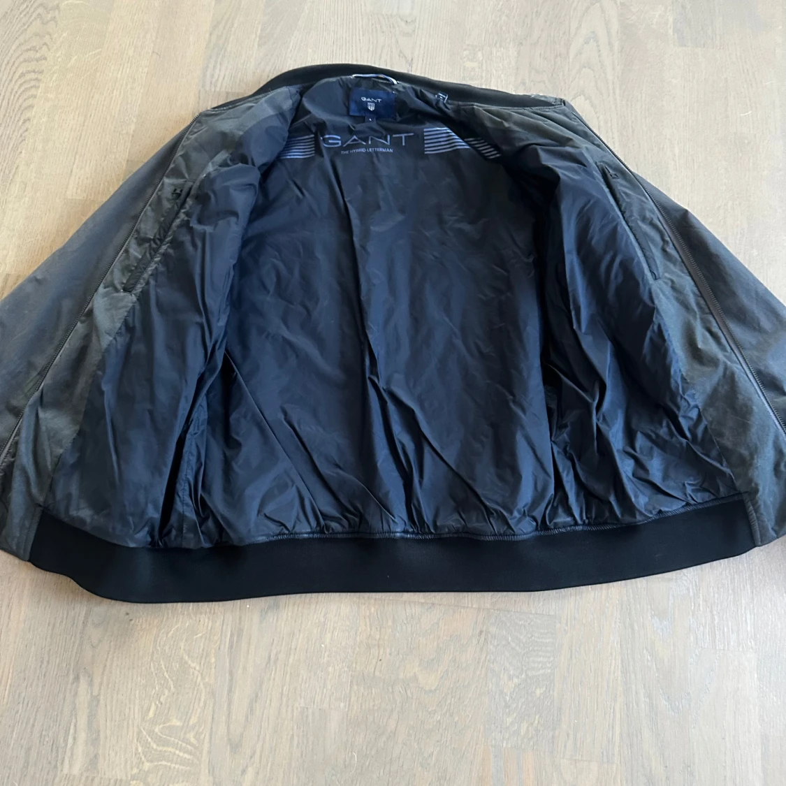 Svart bomberjacka från Gant - 1