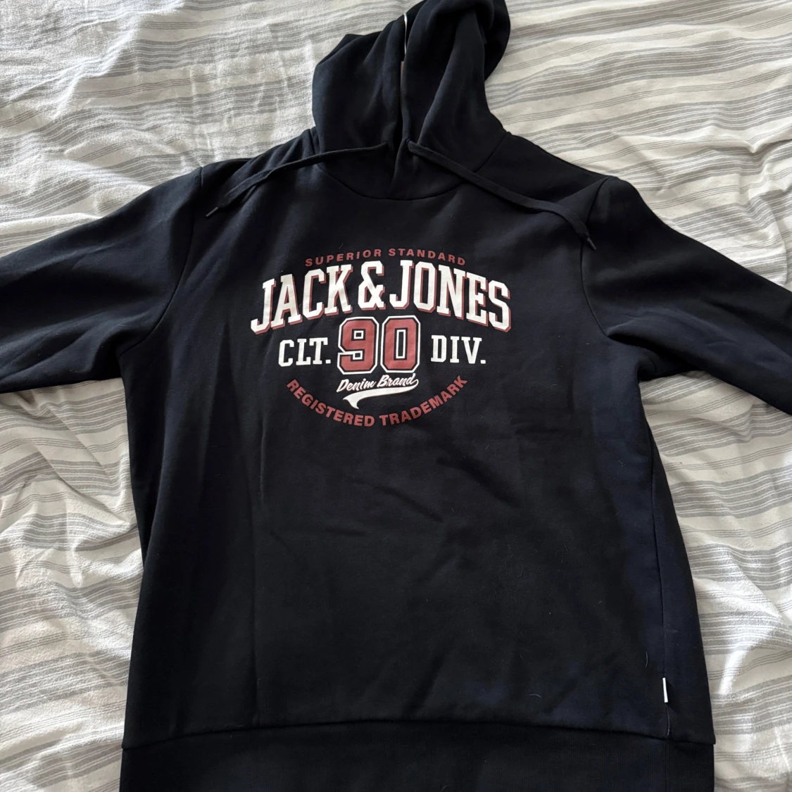 Svart hoodie Jack & Jones med tryck - 1