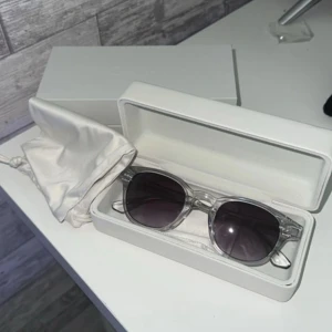 Chimi solglasögon - Chimi 01, som nya!