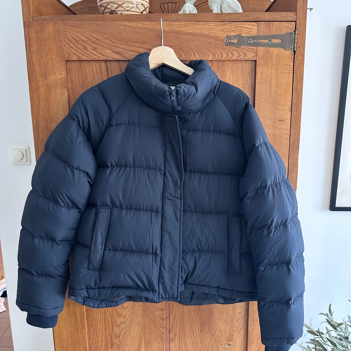 Mörkblå pufferjacka JW Anderson x Uniqlo