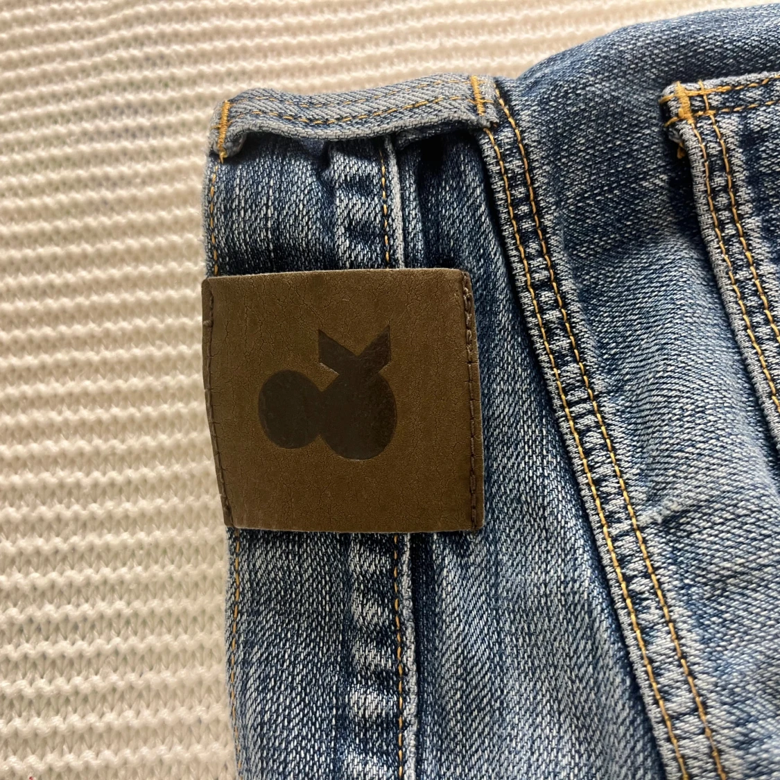 Lowwaist blåa jeansshorts  - 2