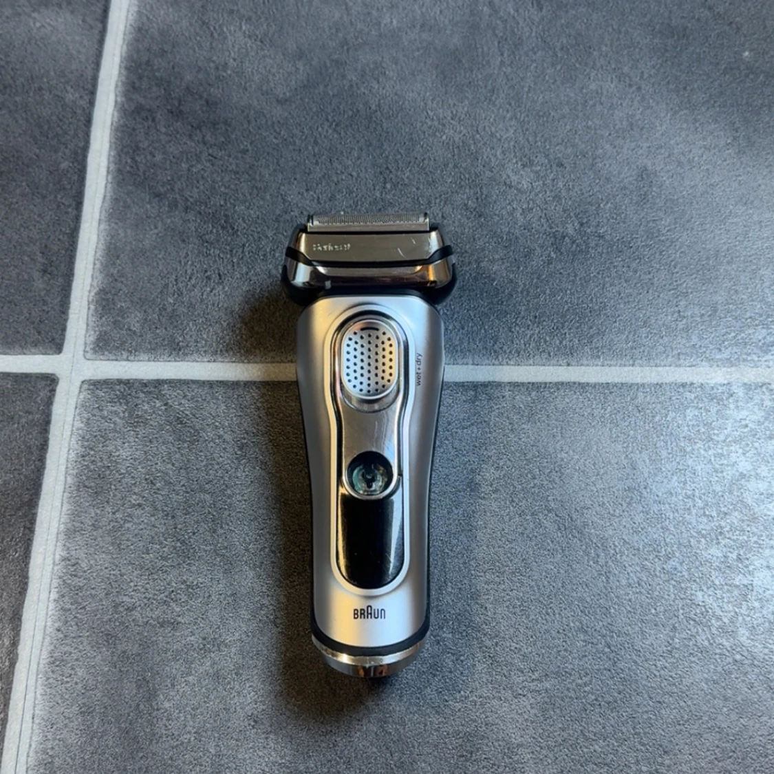 Braun 9 series shaver