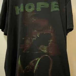 Svart oversized t-shirt med tryck - Overzised XL passar även XXL 