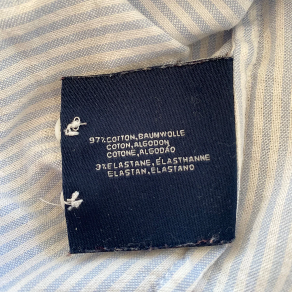 Blåvit randig skjorta från GANT - 4