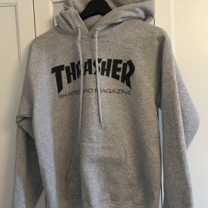 Thrasher hoodie - grå thrasher hoodie.