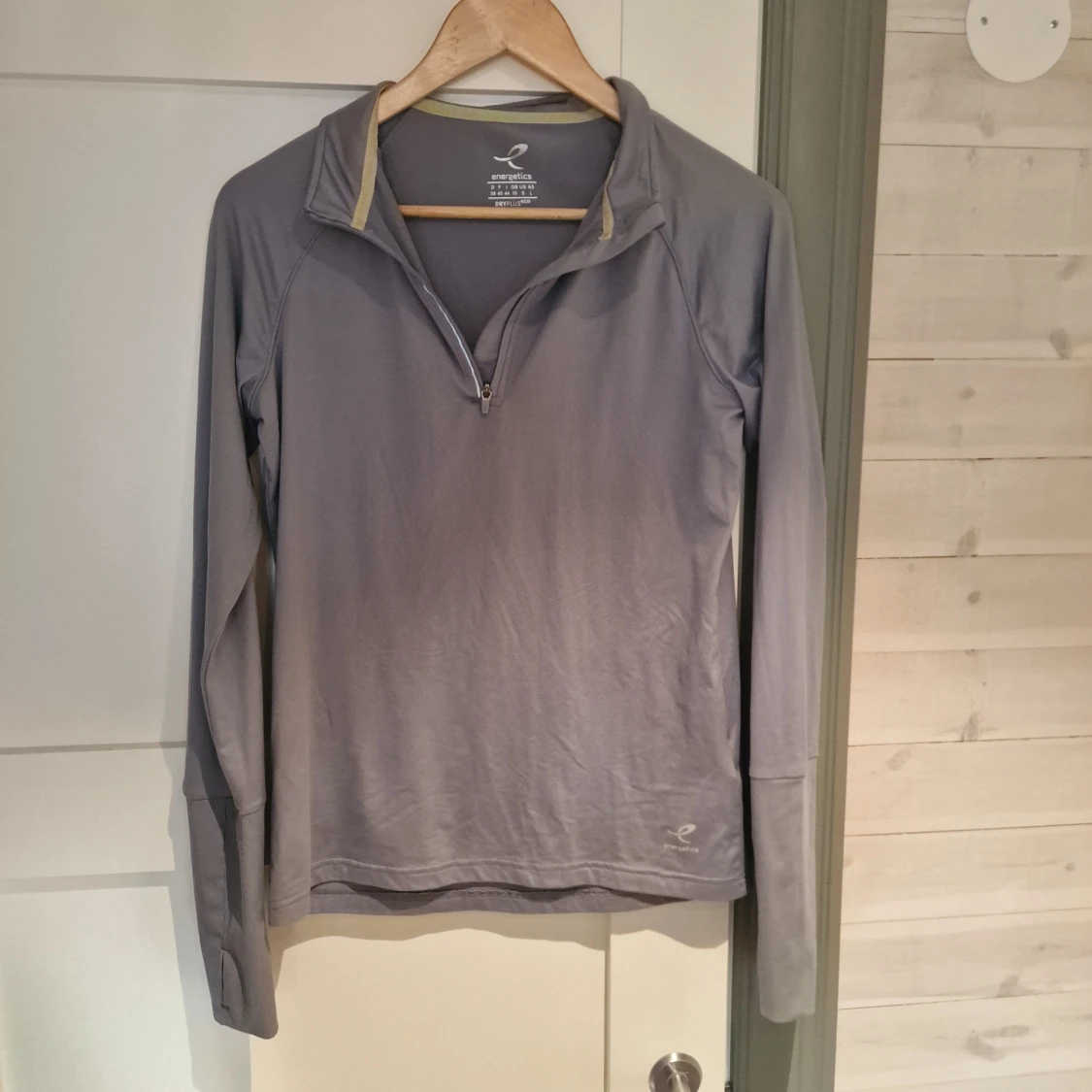 Grå långärmad tröja från Energetics