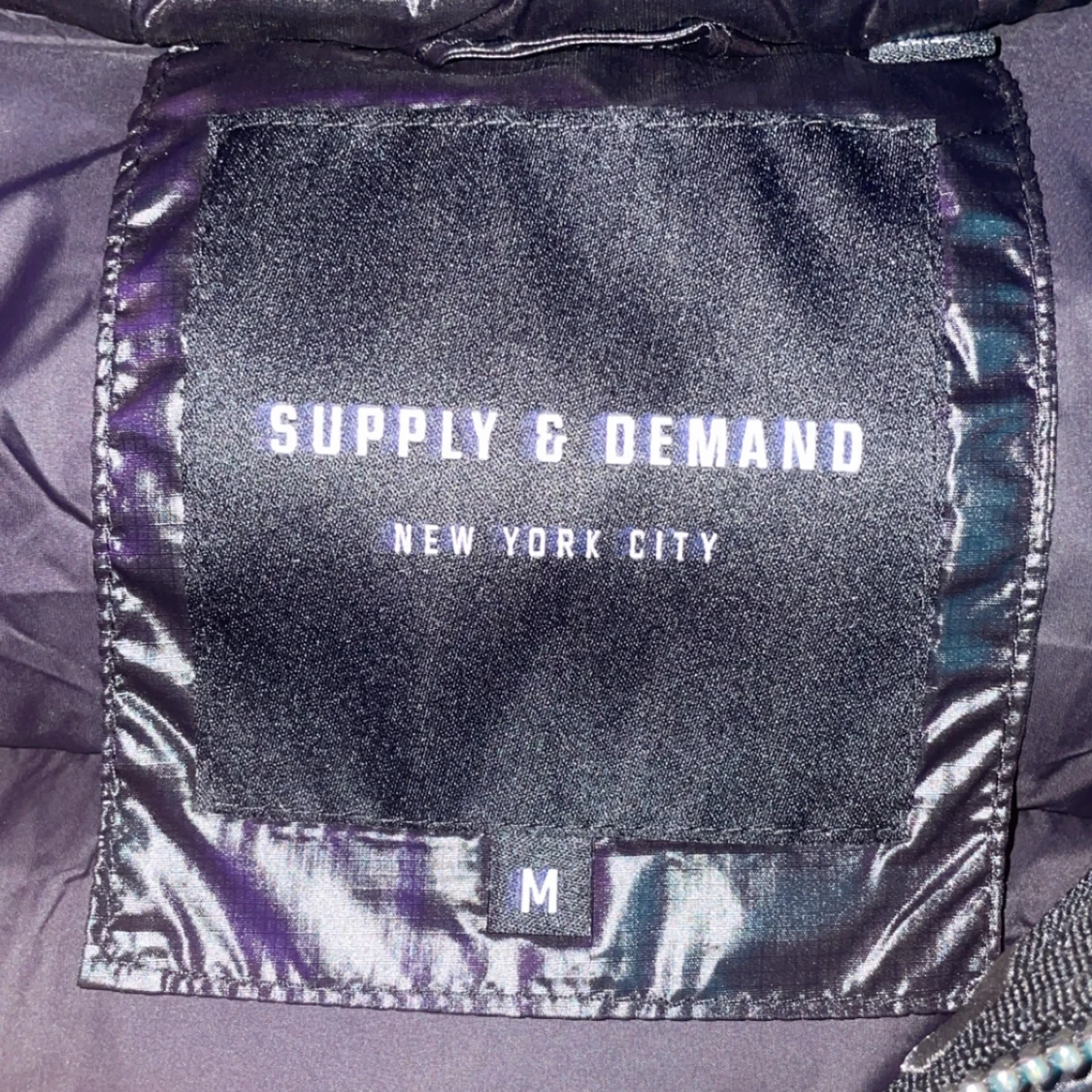 Svart pufferjacka från Supply & Demand - 3