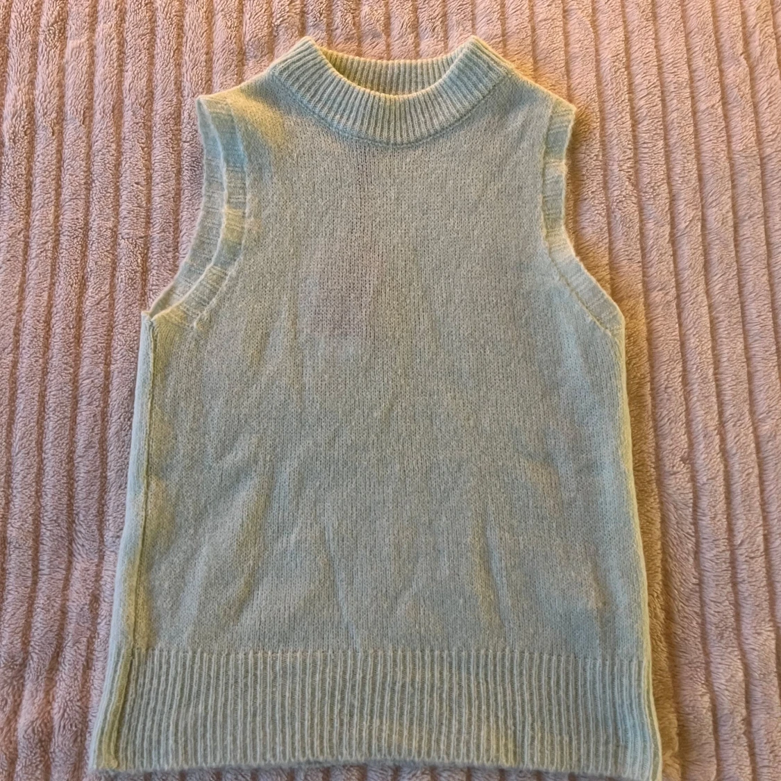 Mintgrön ärmlös topp från Design by Si - 2