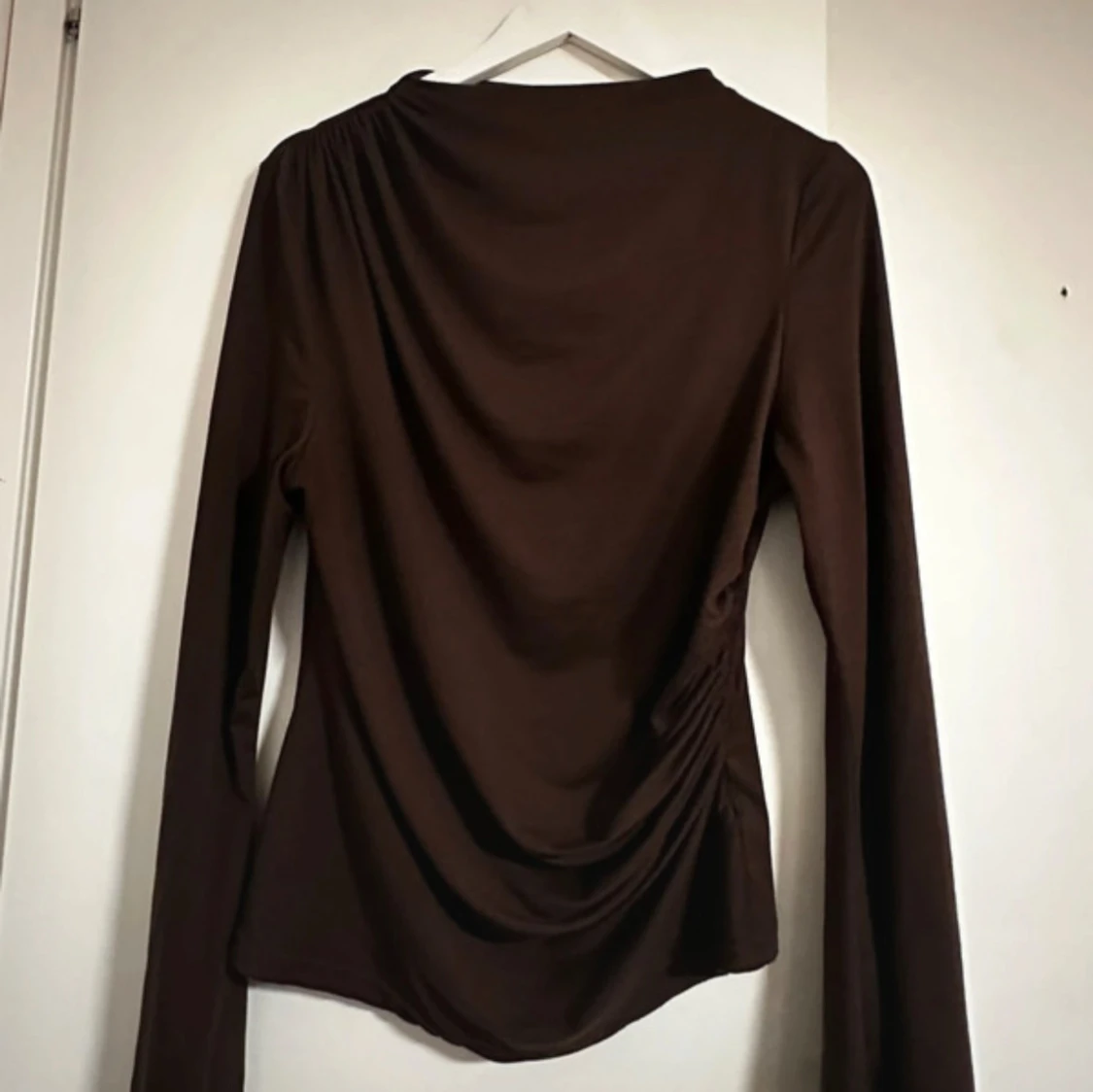 Brun långärmad topp